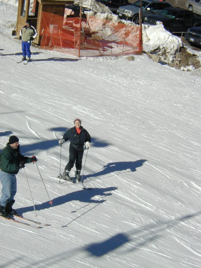 2017/01(January)/Grammy/640x480_2004-01-19-Ruidoso-17-Grammy-skiing.JPG