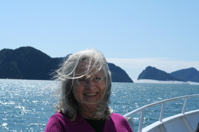 2017/01(January)/Grammy/640x480_2011-07-13-058-Seward-Susana.JPG