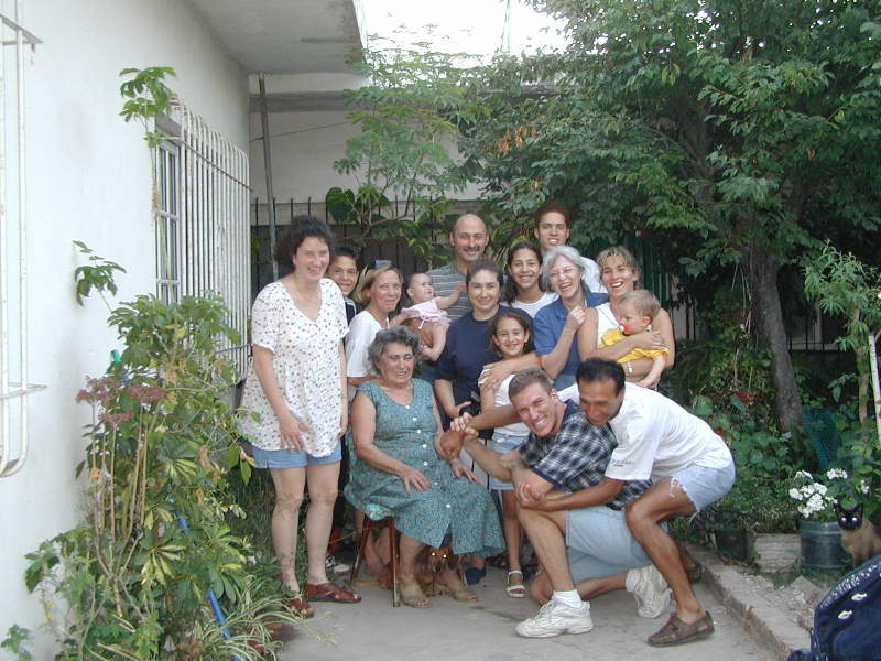 2000-12-25-Argentina-Suzi-Lio-Marta-Nelly-Zoe-Felipe-Liliana-Lucila-Marinella-Mark-Susana-Adriana-Chance.JPG