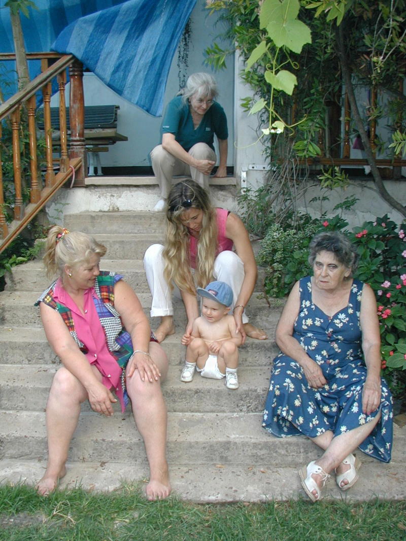 2000-12-29-Argentina-Zuly-Susana-Adriana-Chance-Nelly-09.JPG
