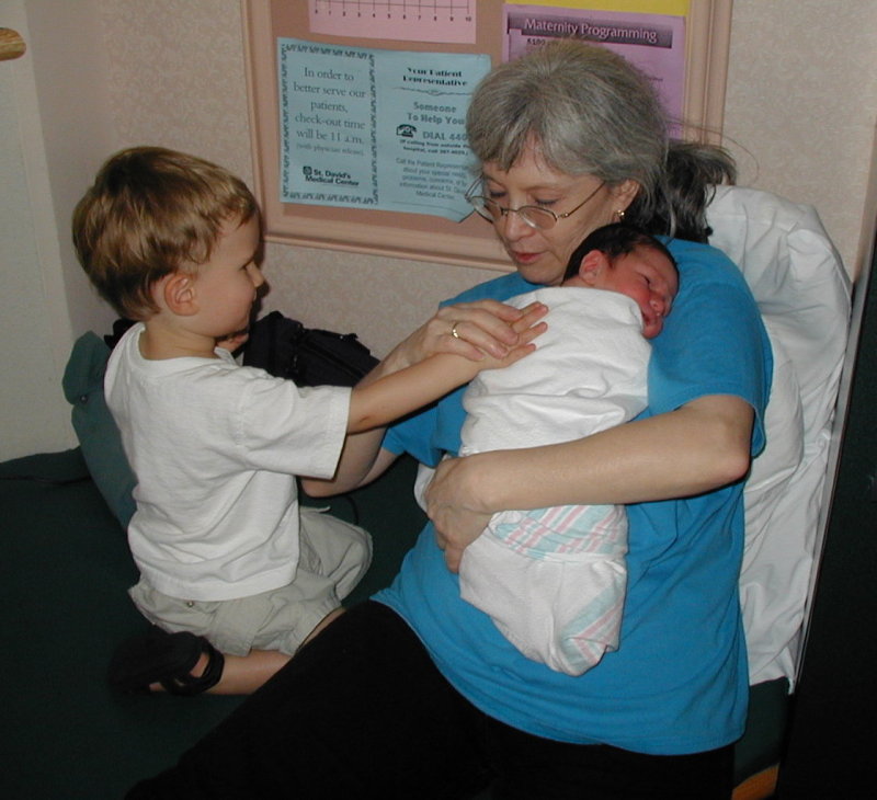 2001-05-08-16-Chance-Dax-Susana.jpg