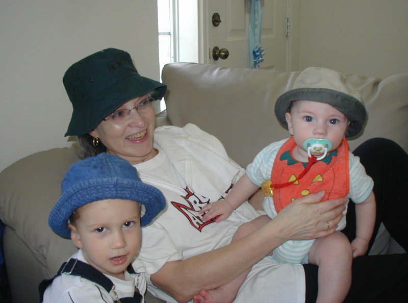 2001-09-28-Chance-Dax-hats-2-Grammy.JPG