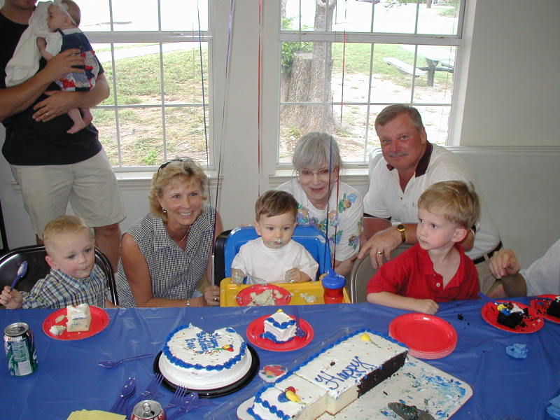 2017/01(January)/Grammy/800x600_2002-05-05-Dax-Bday-32-Vale-Janeen-Susana-Jim-Chance.JPG