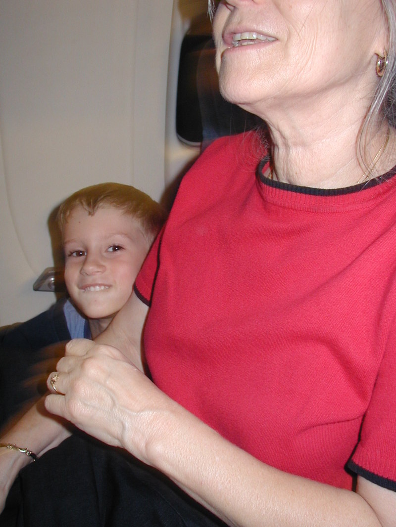 2017/01(January)/Grammy/800x600_2004-07-06-Las-Vegas-4-Chance-Grammy-plane.JPG