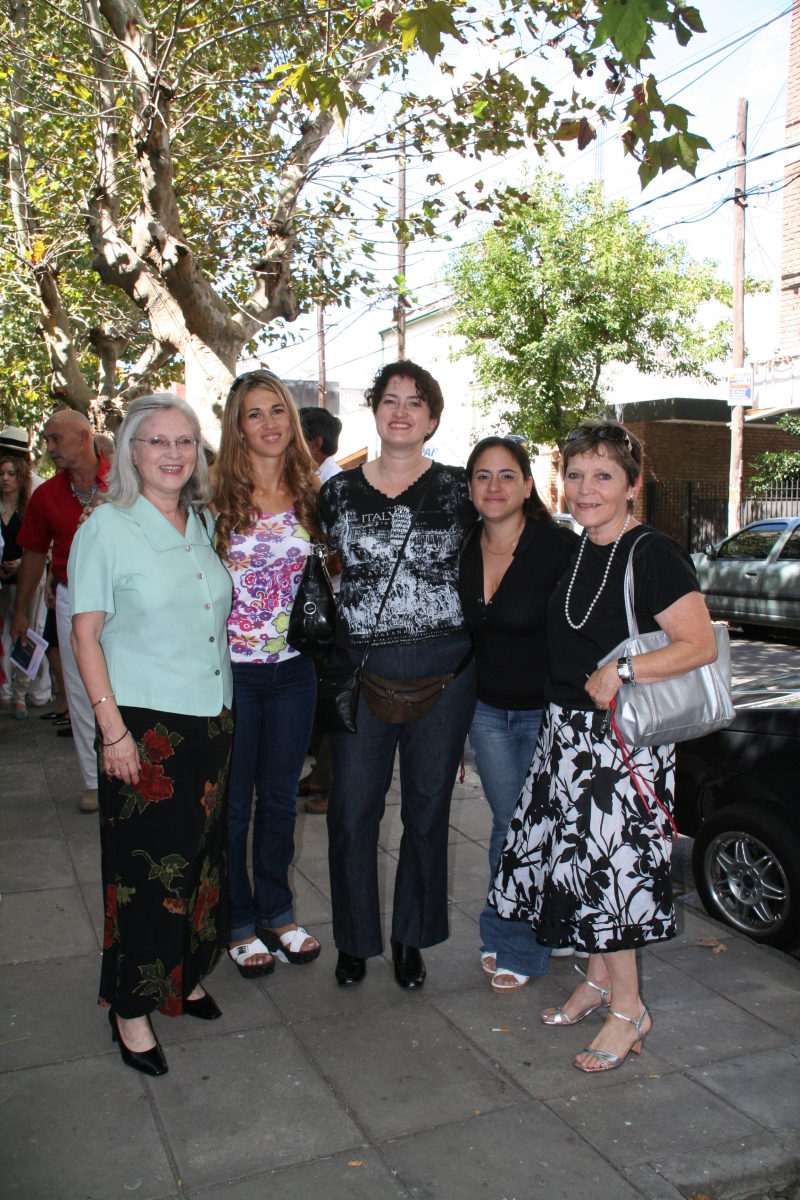 2009-03-20-Argentina-Felipe-Liliana-wedding-43-Susana-Adriana-Suzi-Fernanda-Marta.JPG