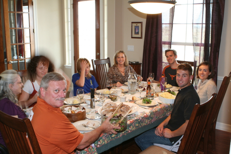 2017/01(January)/Grammy/800x600_2010-11-25-Thanksgiving-02-Jim-Susana-Suzi-Janeen-Josh-Heather-Scott.JPG