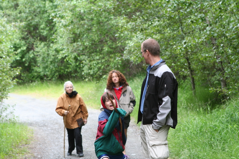 2011-07-14-Kenai-Princess-Lodge-50-Susana-Dax-Suzi-Travis.JPG