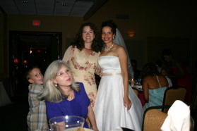 2005-10-01-Byron-Charlotte-Davis-wedding-090-Suzi-Susana.JPG