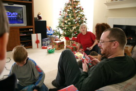 2005-12-25-Christmas-08-Grammys-Chance-Mark-James.JPG