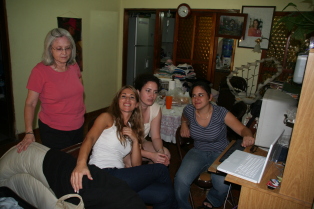 2009-03-18-Argentina-07-Susana-Adriana-Suzi-Fernanda.JPG