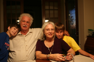 2010-10-10-Jim-Hammett-visit-04-Dax-Susana-Chance.JPG
