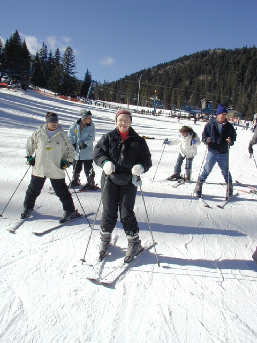 2017/01(January)/Susana-Hammett-in-Memoriam-1943-2017/1024x768_2004-01-19-Ruidoso-15-Grammy-skiing.jpg