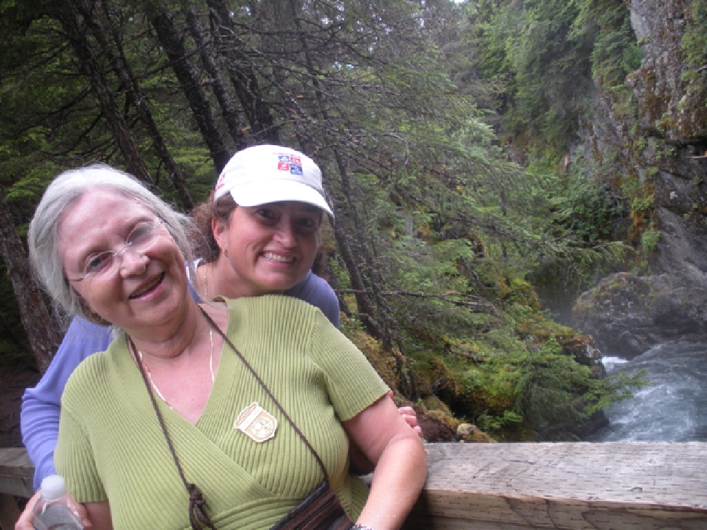 2011-07-14-Winner-Creek-098-Suzi-Susana-GOOD.jpg