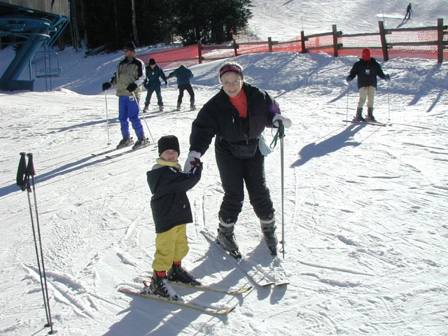 2017/01(January)/Susana-Hammett-in-Memoriam-1943-2017/640x480_2004-01-19-Ruidoso-19-Chance-Grammy-skiing.jpg