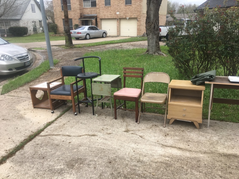 2017-02-20-Grammy-house-cleaned-out-02-giveaways.JPG