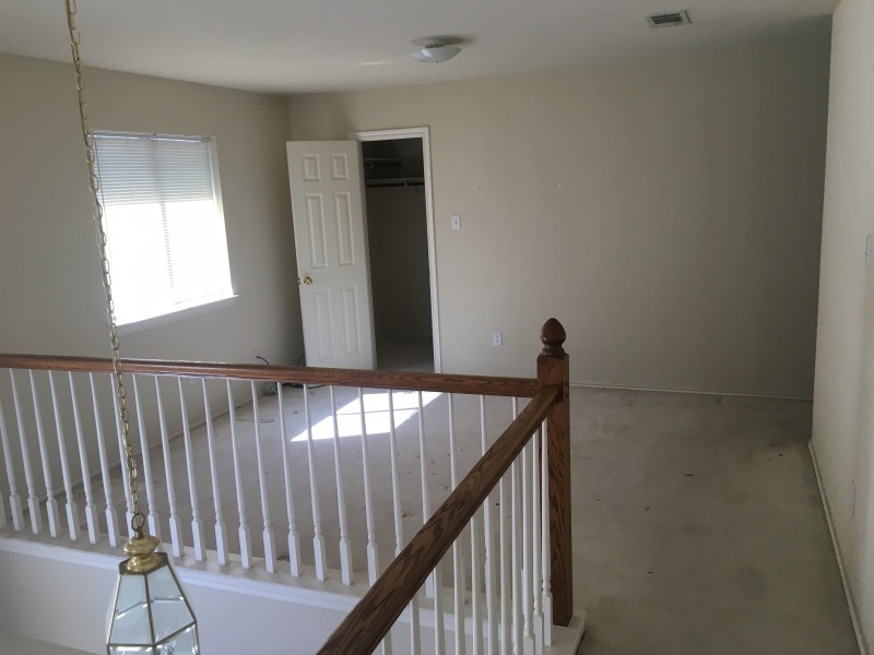 2017/02(February)/Grammys-House/800x600_2017-02-20-Grammy-house-cleaned-out-15.JPG