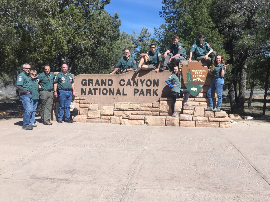 2017/03(March)/Grand-Canyon-Best/1024x768_2017-03-12-Travel-To-GrandCanyon-03-Guy-Pat-Ron-Travis-Sebastian-Ben-Dax-Claire-LauraLee.JPG