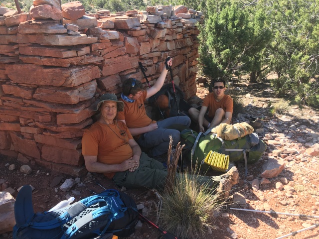 2017/03(March)/Grand-Canyon-Best/640x480_2017-03-13-Grand-Canyon-Day1-24-Pat-Ben-Sebastian.JPG