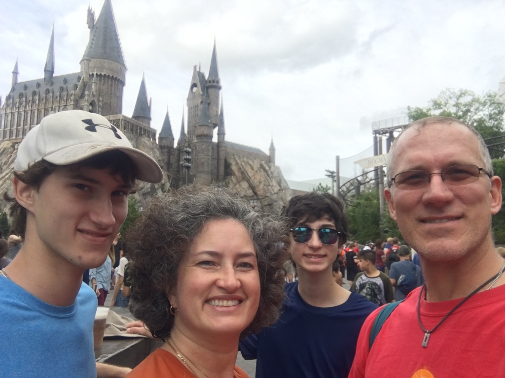 2017/03(March)/Universal-Studios/1024x768_2017-03-25-Universal-Studios-09-Chance-Suzi-Dax-Travis.JPG