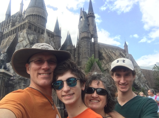 2017/03(March)/Universal-Studios/640x480_2017-03-24-Universal-Studios-18-Travis-Dax-Suzi-Chance.JPG
