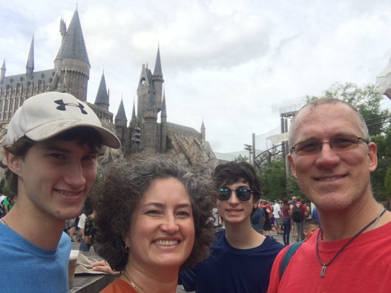 2017/03(March)/Universal-Studios/800x600_2017-03-25-Universal-Studios-11-Chance-Suzi-Dax-Travis.JPG
