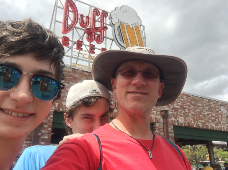 2017-03-25-Universal-Studios-21-Dax-Chance-Travis-DuffBeer.JPG