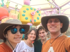 2017-03-24-Universal-Studios-19-Dax-Suzi-Chance-Travis.JPG