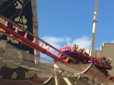 2017-03-26-Universal-Studios-10-Chance-on-coaster.JPG