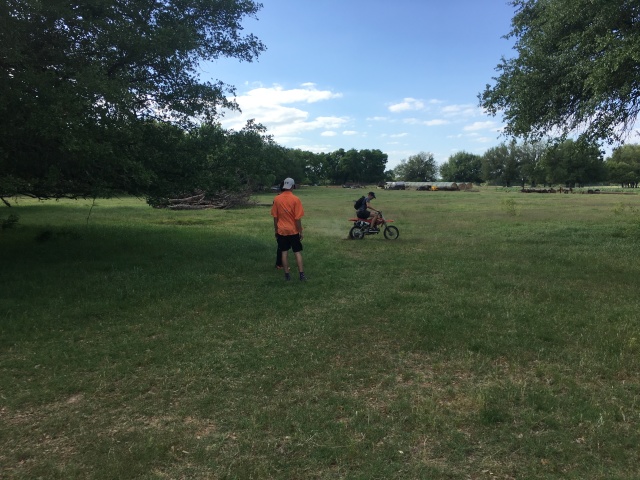 2017/04(April)/Camping-JohnMiller-land/640x480_2017-04-08-John-Miller-Land-Camping-21-Chance-JC-motorcycle.JPG