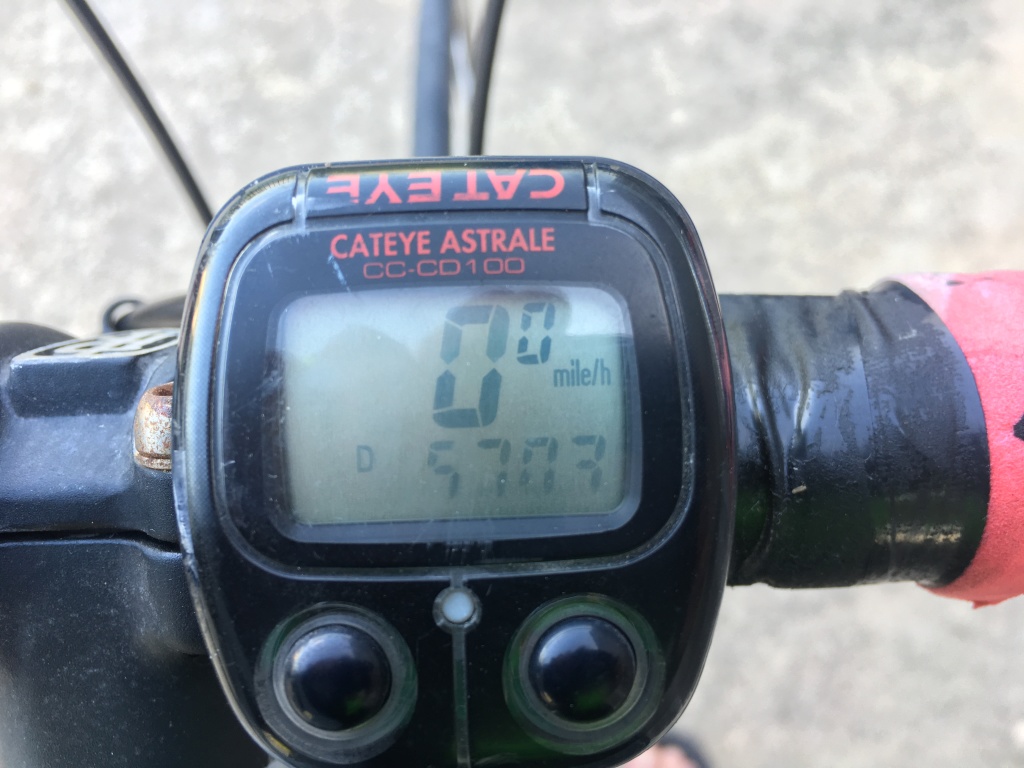 2017/04(April)/Replacing-road-bike-Cateye-Odometer/2017-04-21-Replacing-CatEye-Odometer-14715miles-1.JPG