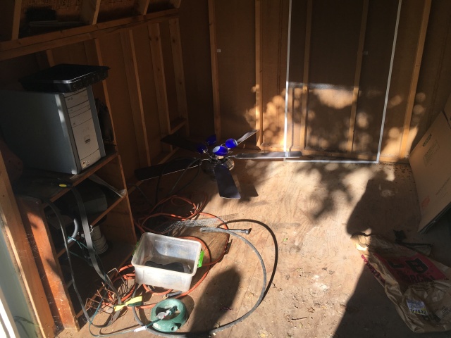 2017/05(May)/Duplex-Renters-left-a-mess/640x480_2017-05-02-Disraeli-Duplex-renters-mess-03.JPG