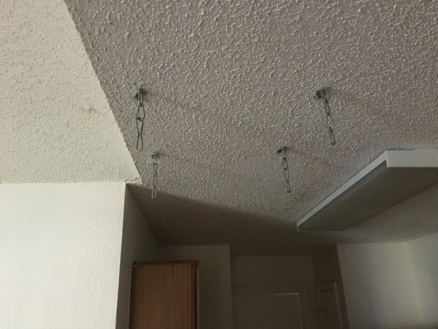 2017/05(May)/Duplex-Renters-left-a-mess/640x480_2017-05-02-Disraeli-Duplex-renters-mess-11.JPG