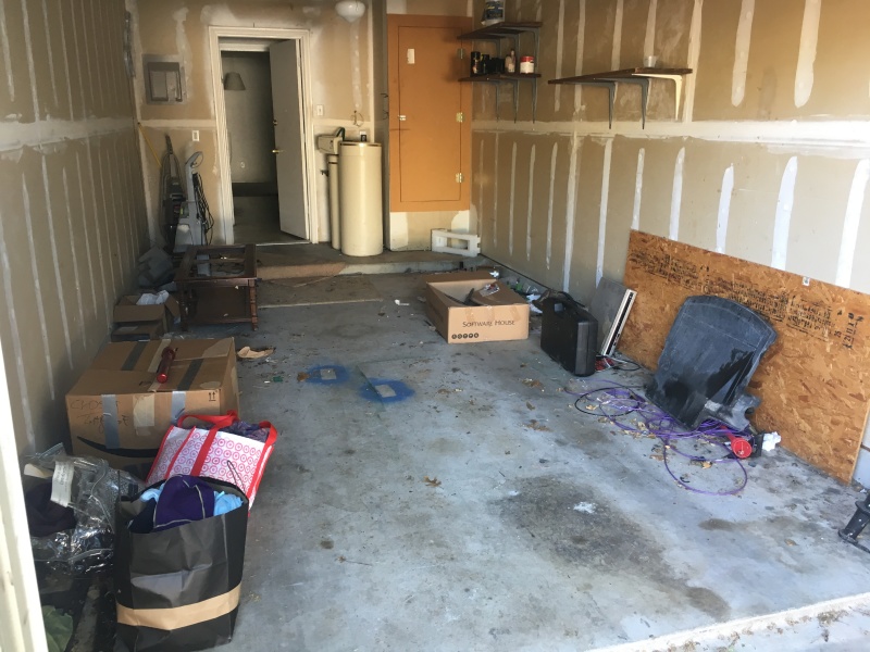 2017/05(May)/Duplex-Renters-left-a-mess/800x600_2017-05-02-Disraeli-Duplex-renters-mess-05.JPG