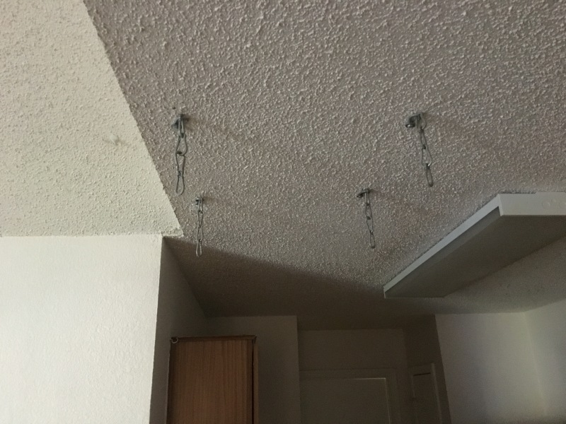2017/05(May)/Duplex-Renters-left-a-mess/800x600_2017-05-02-Disraeli-Duplex-renters-mess-11.JPG