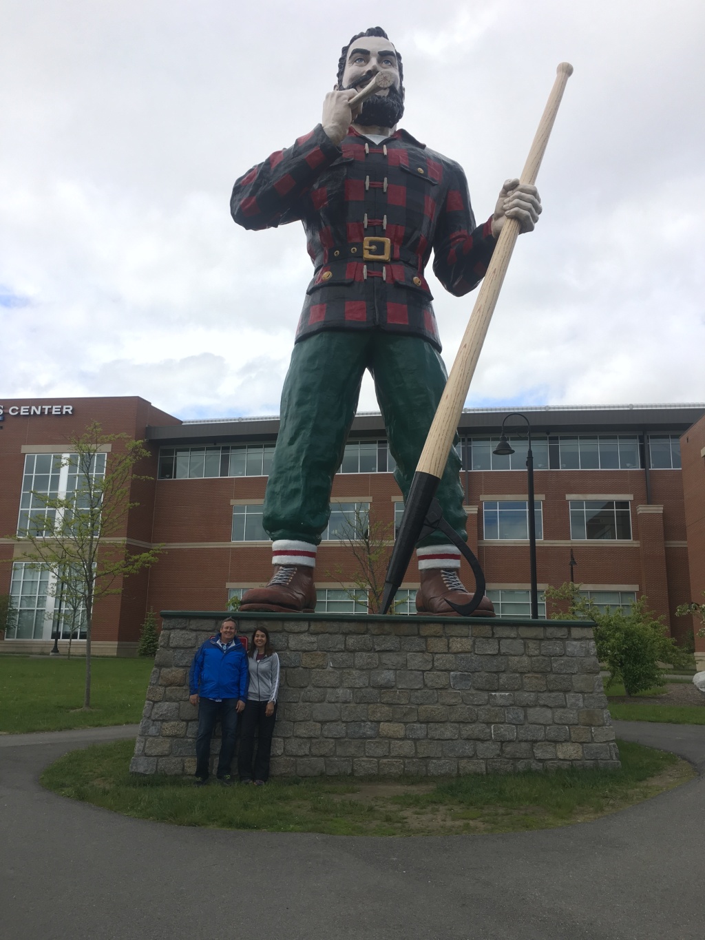 2017/05(May)/Maine-Mt-Katahdin/1024x768_2017-05-29-Maine-22-Bangor-Paul-Bunyon-Steve-Terry.JPG