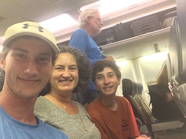 2017/05(May)/Maine-Mt-Katahdin/640x480_2017-05-24-Chance-Suzi-Dax-travelling-to-Maine.JPG