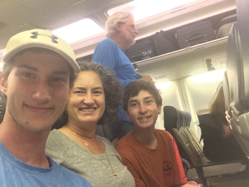 2017/05(May)/Maine-Mt-Katahdin/800x600_2017-05-24-Chance-Suzi-Dax-travelling-to-Maine.JPG