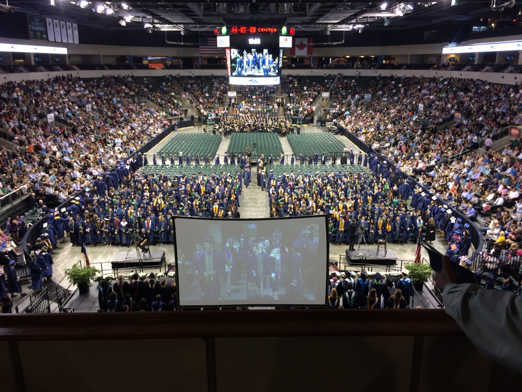 2017/06(June)/McKenzie-HighSchoo-Graduation/1024x768_2017-06-02-McKenzieMaddox-HighSchool-Graduation-02.JPG