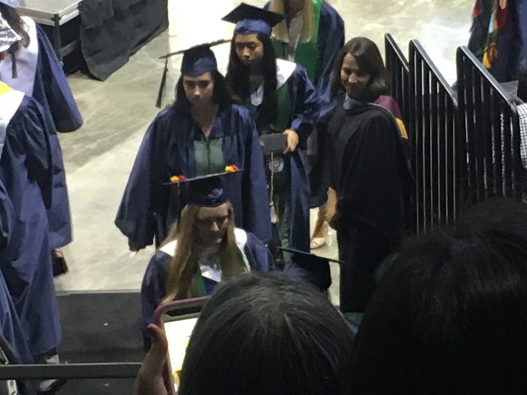 2017/06(June)/McKenzie-HighSchoo-Graduation/1024x768_2017-06-02-McKenzieMaddox-HighSchool-Graduation-10.JPG