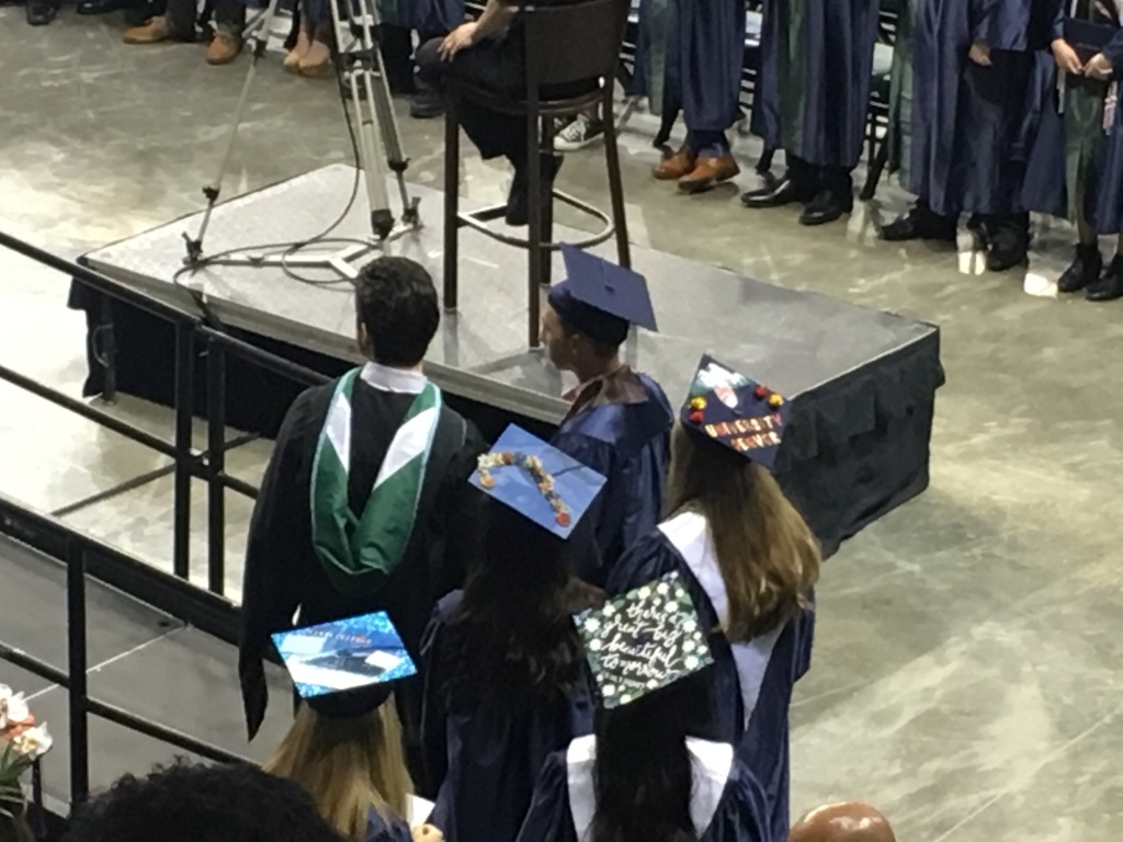 2017/06(June)/McKenzie-HighSchoo-Graduation/1024x768_2017-06-02-McKenzieMaddox-HighSchool-Graduation-11.JPG