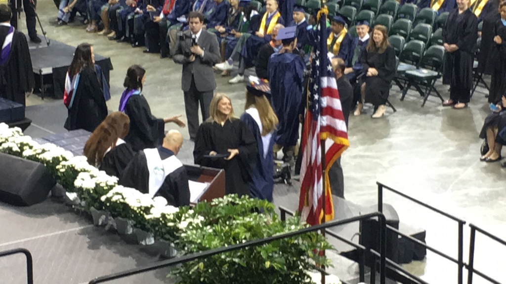 2017/06(June)/McKenzie-HighSchoo-Graduation/1024x768_2017-06-02-McKenzieMaddox-HighSchool-Graduation-12.JPG
