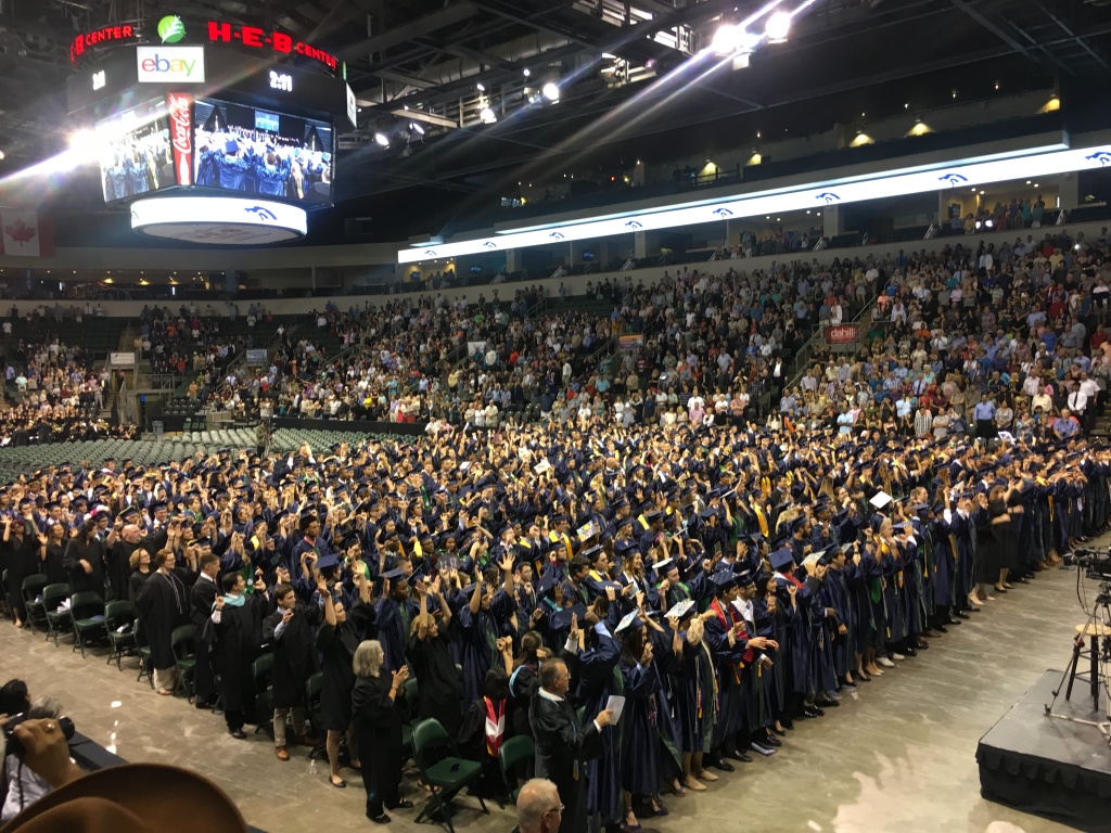 2017/06(June)/McKenzie-HighSchoo-Graduation/1024x768_2017-06-02-McKenzieMaddox-HighSchool-Graduation-18.JPG