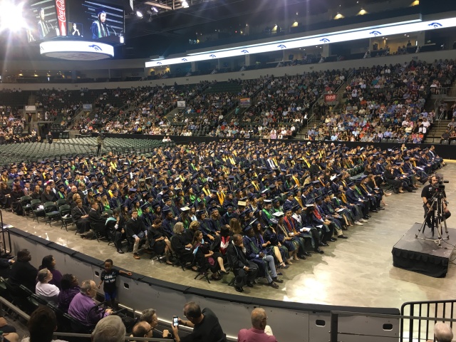 2017/06(June)/McKenzie-HighSchoo-Graduation/640x480_2017-06-02-McKenzieMaddox-HighSchool-Graduation-16.JPG