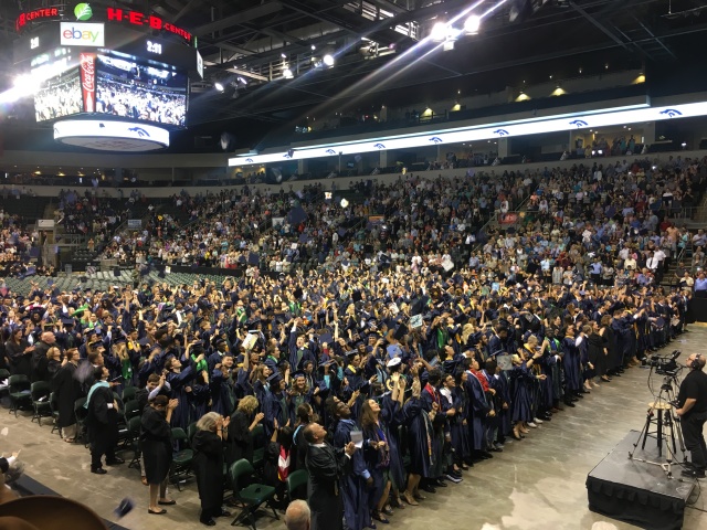 2017/06(June)/McKenzie-HighSchoo-Graduation/640x480_2017-06-02-McKenzieMaddox-HighSchool-Graduation-20.JPG