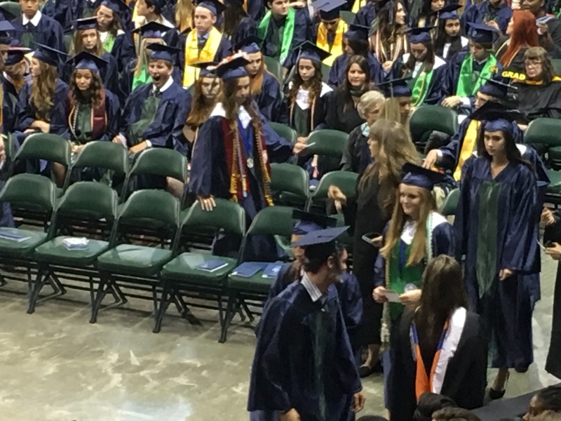 2017/06(June)/McKenzie-HighSchoo-Graduation/800x600_2017-06-02-McKenzieMaddox-HighSchool-Graduation-08.JPG