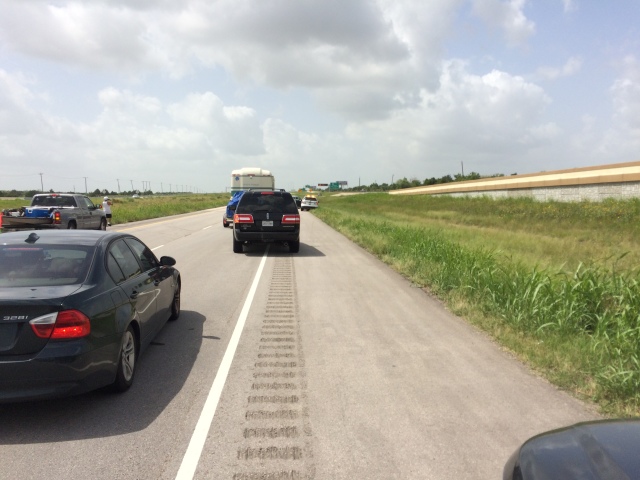 2017/06(June)/Port-Aransas/2017-07-01-Port-Aransas-01-cops-on-the-road.JPG