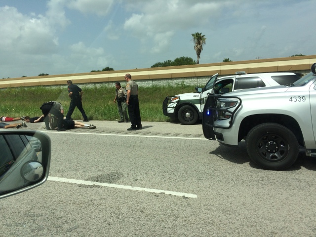 2017/06(June)/Port-Aransas/640x480_2017-07-01-Port-Aransas-04-cops-on-the-road.JPG