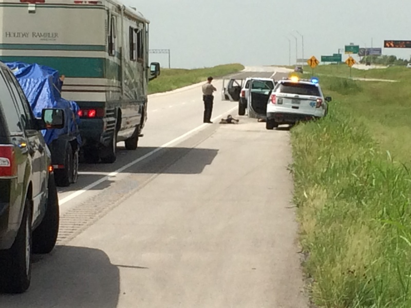 2017/06(June)/Port-Aransas/800x600_2017-07-01-Port-Aransas-03-cops-on-the-road.JPG
