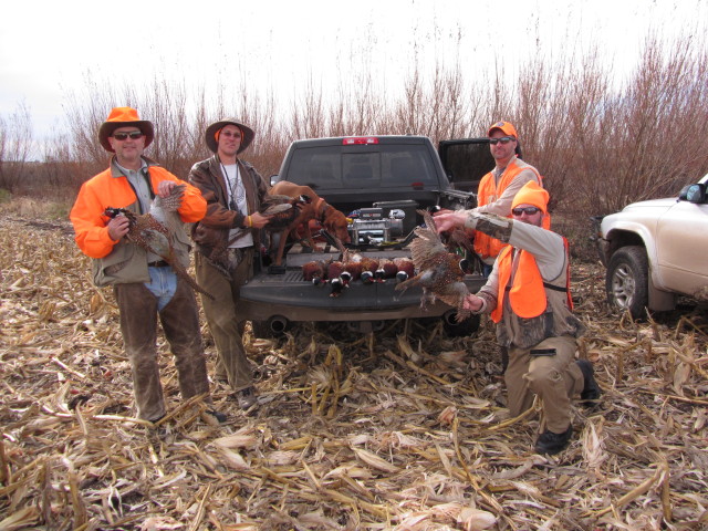 2017/07(July)/BEVO-Memorium/640x480_2013-11-08-SD-Pheasant-Hunting-21-Mike-Travis-Daryl-John-Bevo-GOOD.JPG