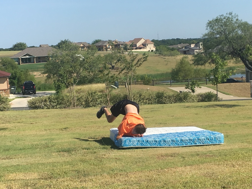 2017/07(July)/Chance-learning-to-backflip/1024x768_2017-07-30-Chance-Learning-to-Backflip-08.JPG